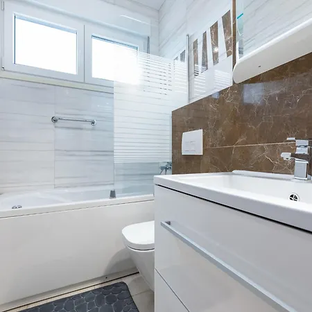 Apartament Apartment In Split Near Ba Vice Beach, Cleaning Included