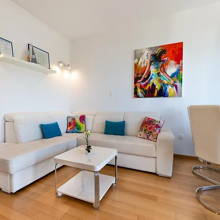 Apartment In Split Near Ba Vice Beach, Cleaning Included * Split