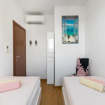 Apartment In Split Near Ba Vice Beach, Cleaning Included Apartament